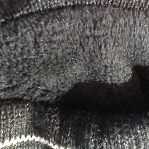 Brand New with Tags Turtlefur soft Beanie Black Grey and White Stripe - Picture 5 of 5